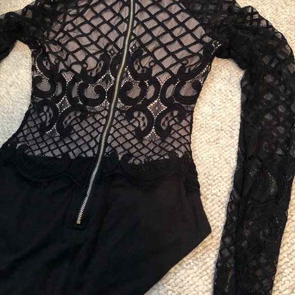 Crochet lace bodysuit - Picture 4 of 5
